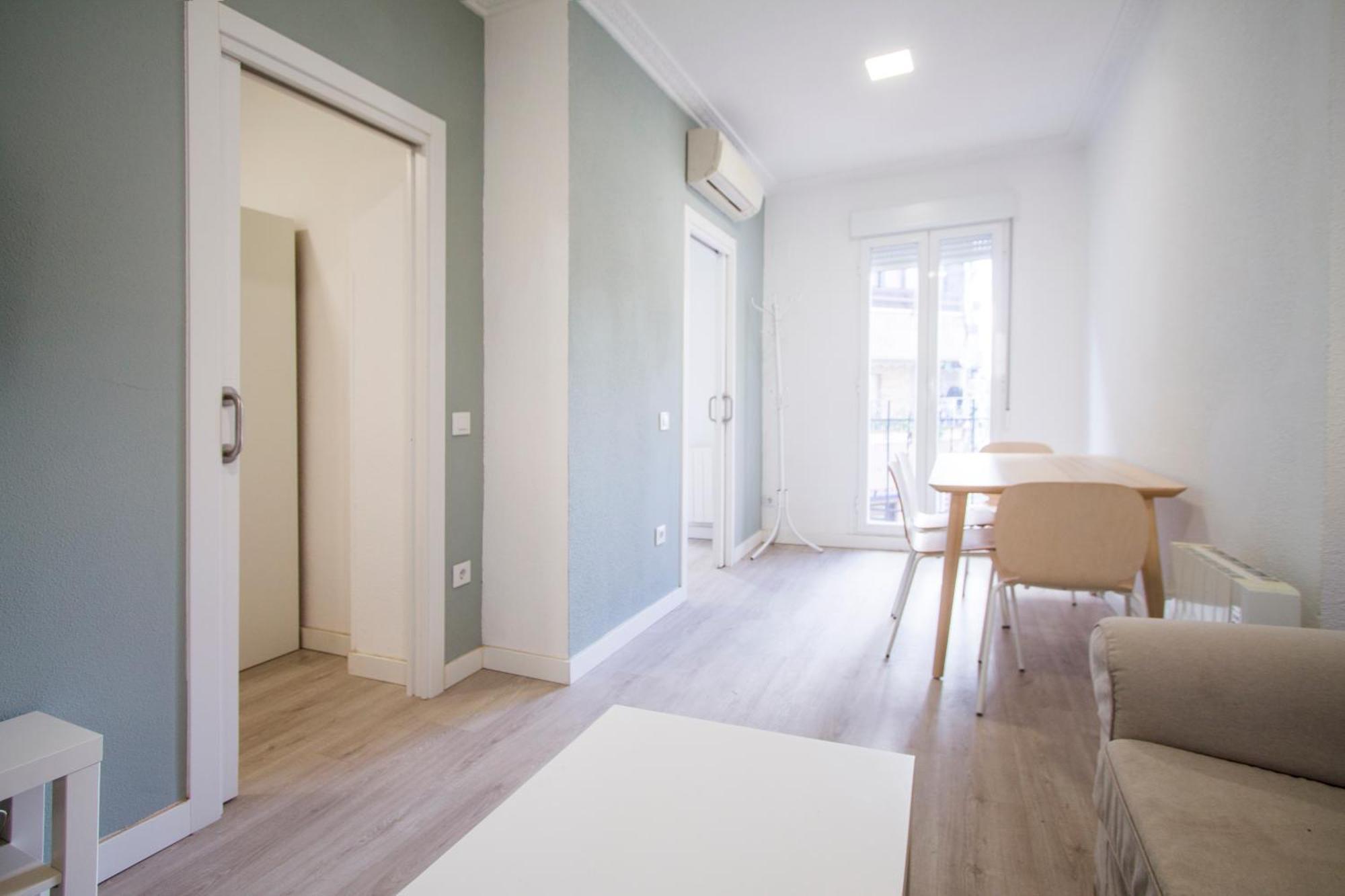 Apartamentos Tetuan Sandino Madrid Exterior photo