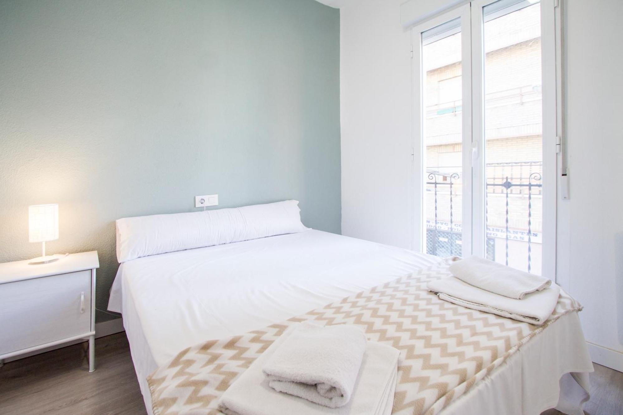 Apartamentos Tetuan Sandino Madrid Exterior photo